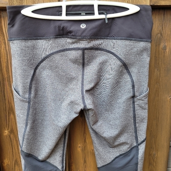 Lululemon Speed Tight V | Heathered Black / Deep Coal leggings | size 8 - Picture 6 of 16